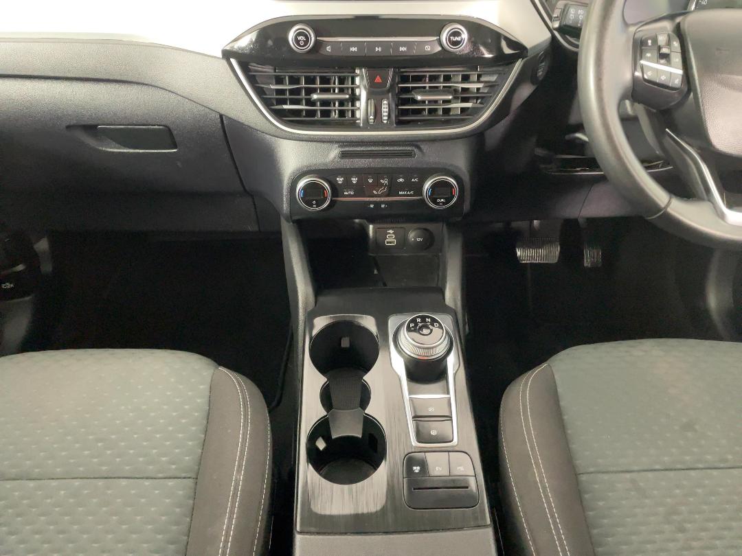 Photo '18' of Ford Escape