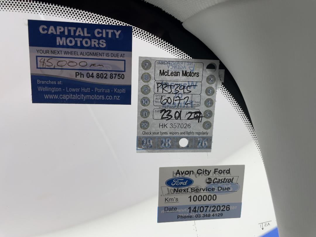 Photo '26' of Ford Escape