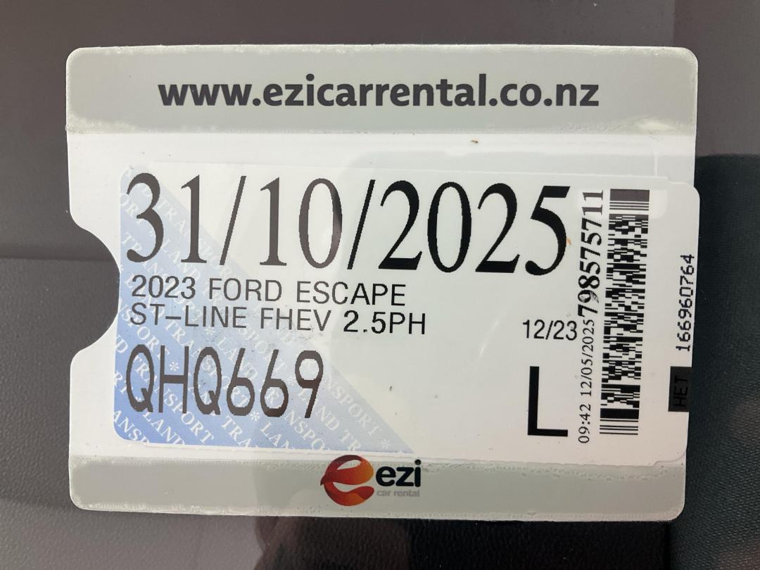 Photo '24' of Ford Escape