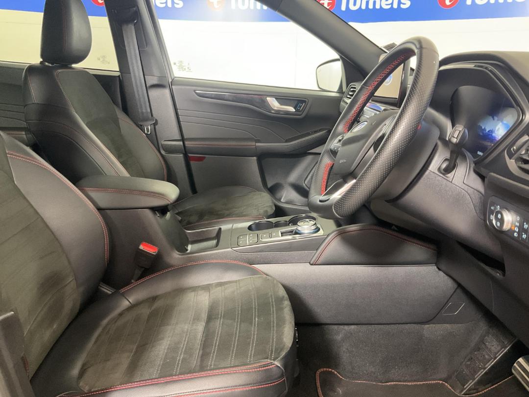 Photo '16' of Ford Escape