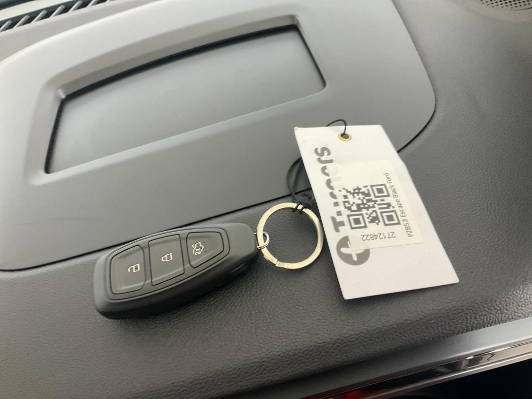 Photo '22' of Ford Escape