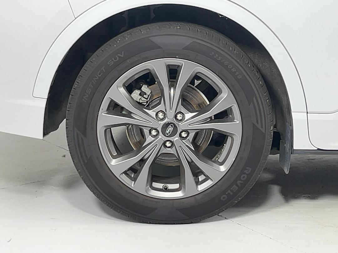 Photo '12' of Ford Escape