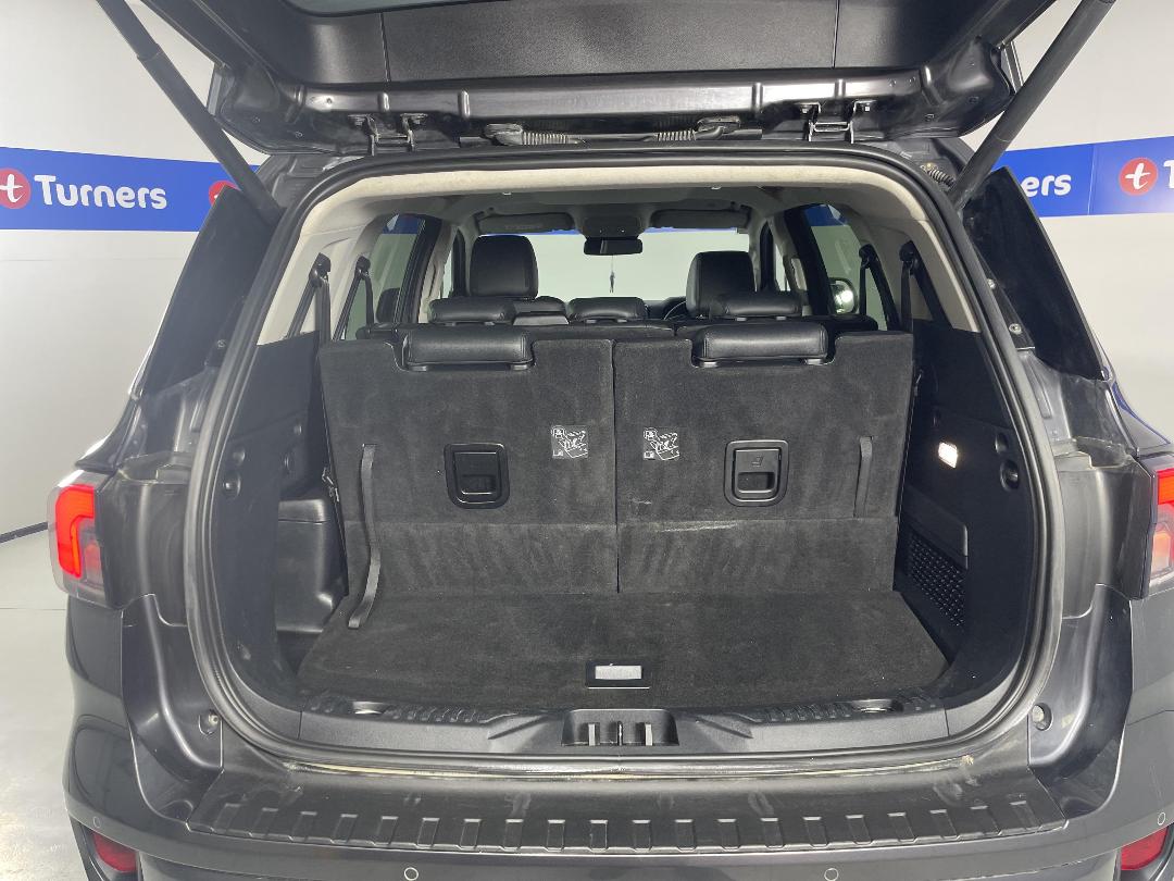 Photo '14' of Ford Everest