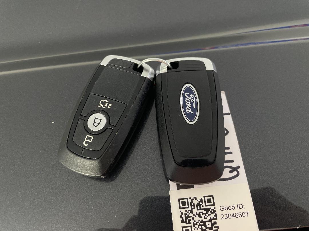 Photo '22' of Ford Everest