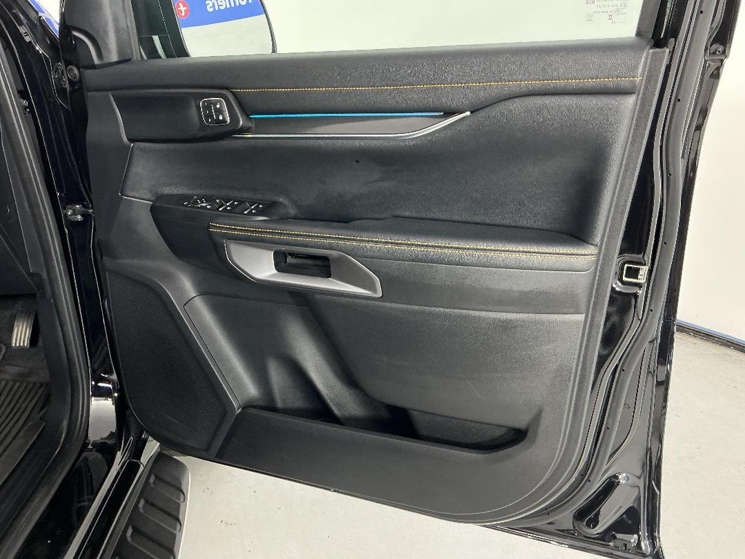 Photo '15' of Ford Everest Photo '15' of Ford Everest