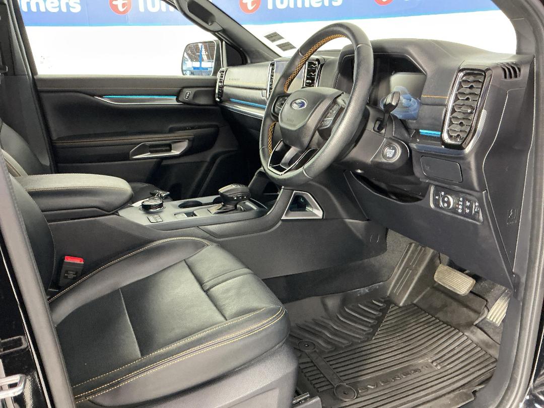 Photo '16' of Ford Everest Photo '16' of Ford Everest