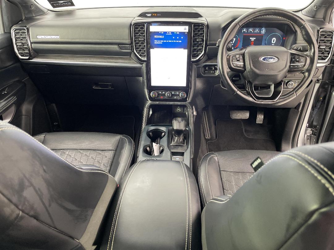 Photo '17' of Ford Everest