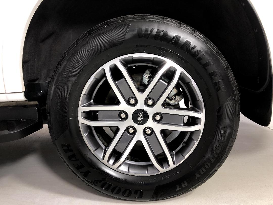 Photo '11' of Ford Everest