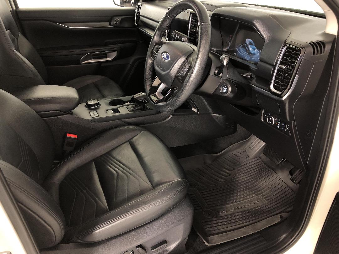 Photo '16' of Ford Everest