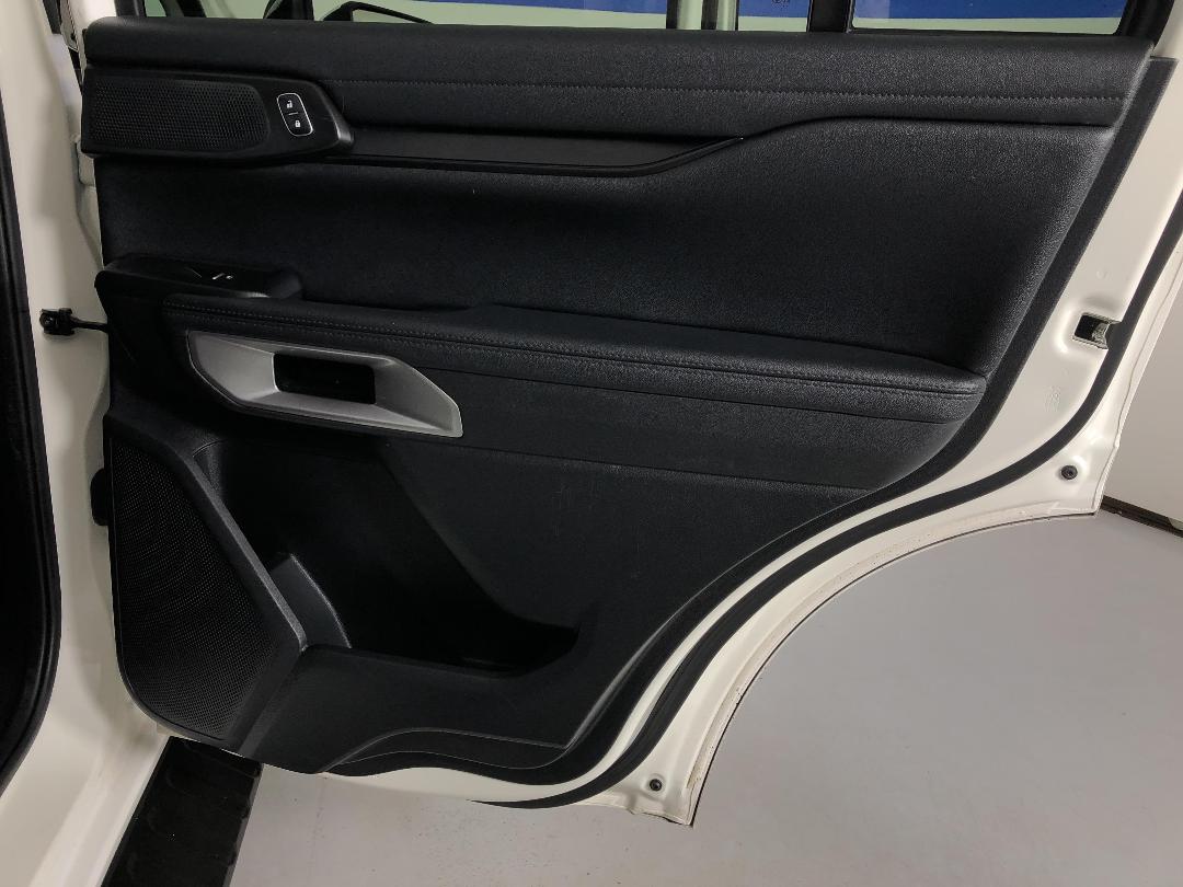 Photo '19' of Ford Everest