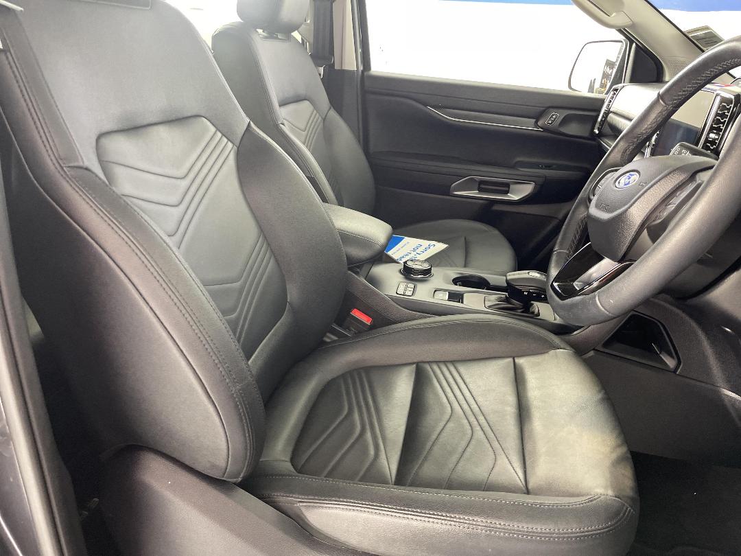 Photo '16' of Ford Everest