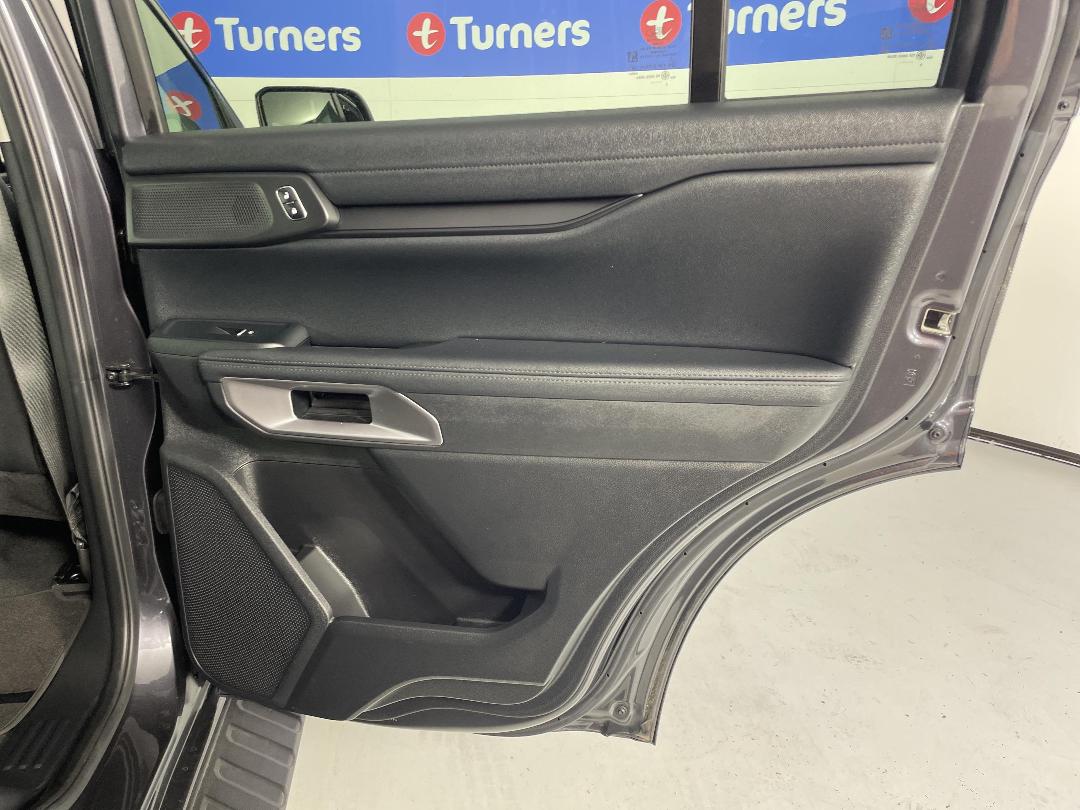 Photo '19' of Ford Everest