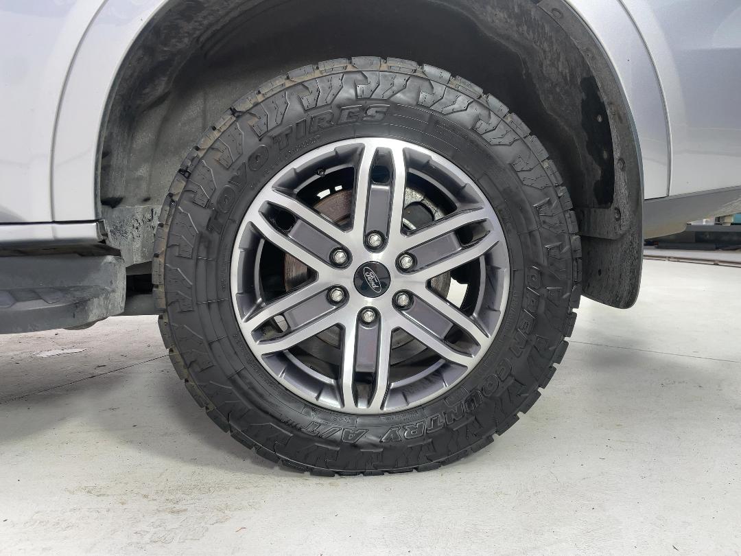 Photo '11' of Ford Everest