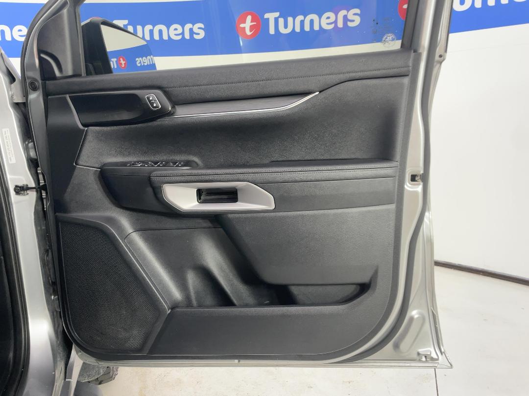 Photo '15' of Ford Everest