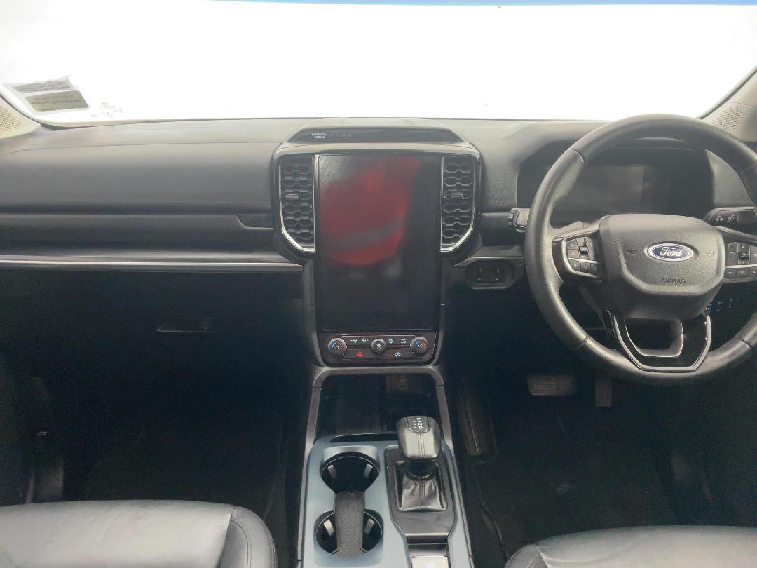 Photo '17' of Ford Everest