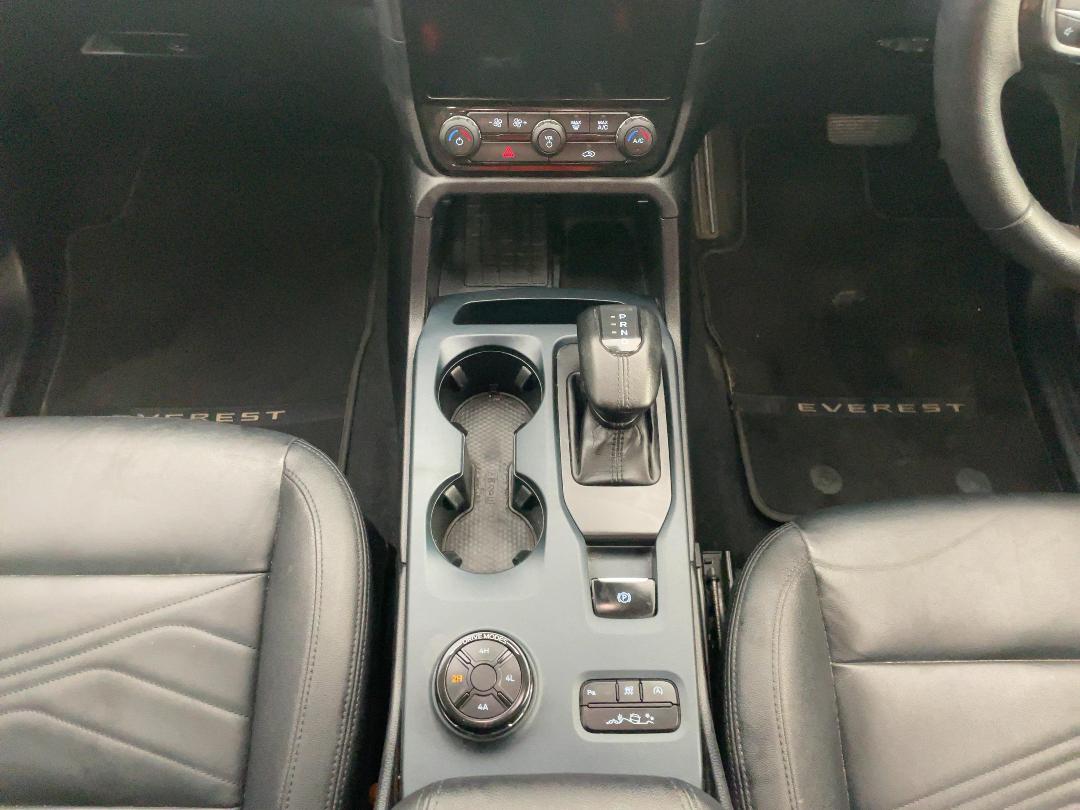 Photo '18' of Ford Everest