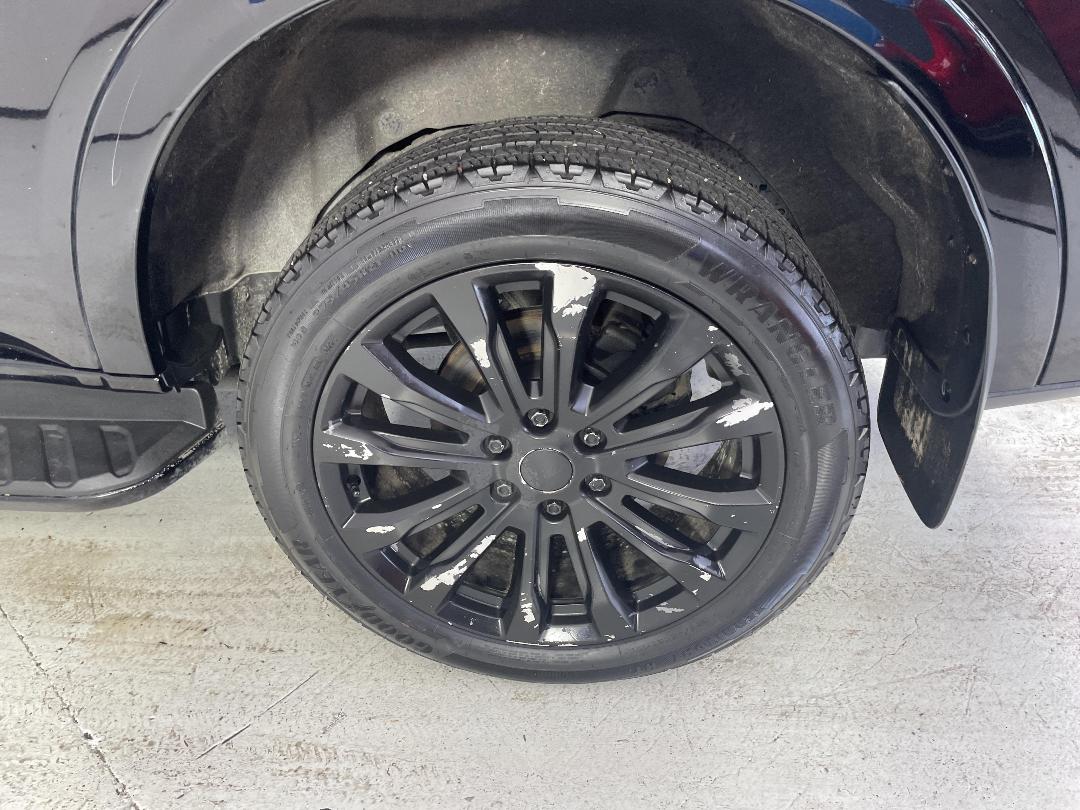 Photo '11' of Ford Everest