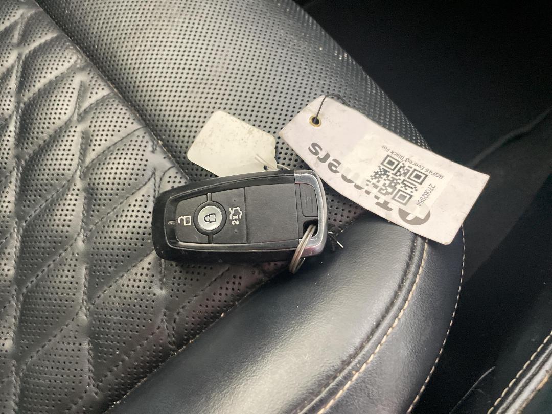 Photo '22' of Ford Everest