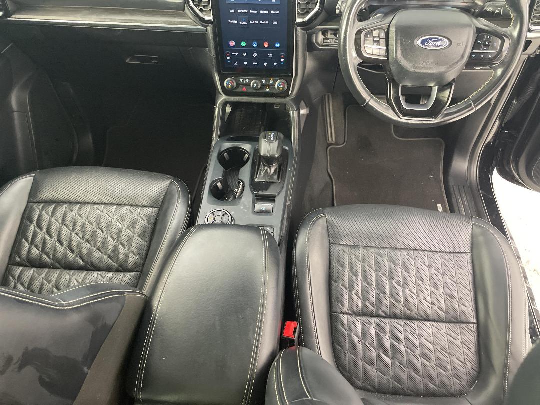 Photo '18' of Ford Everest