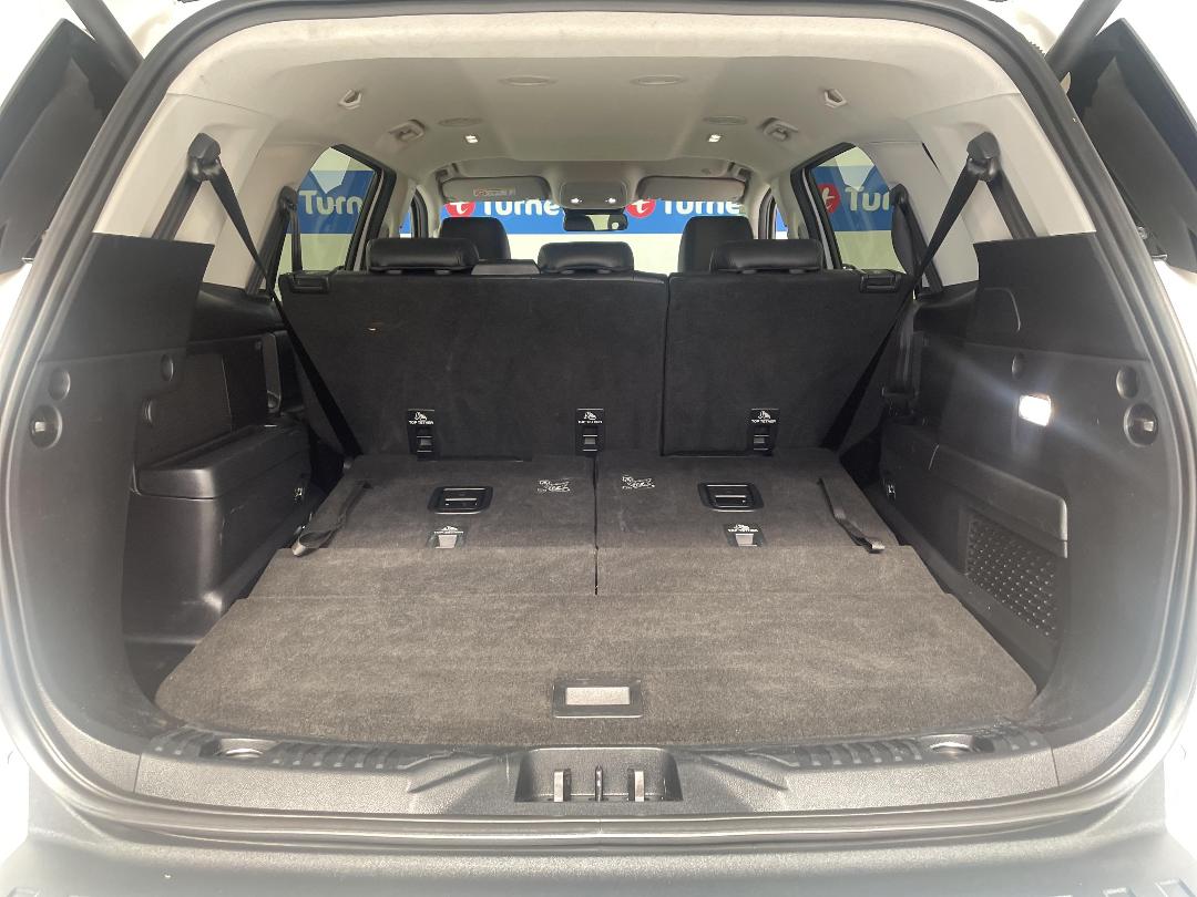 Photo '14' of Ford Everest