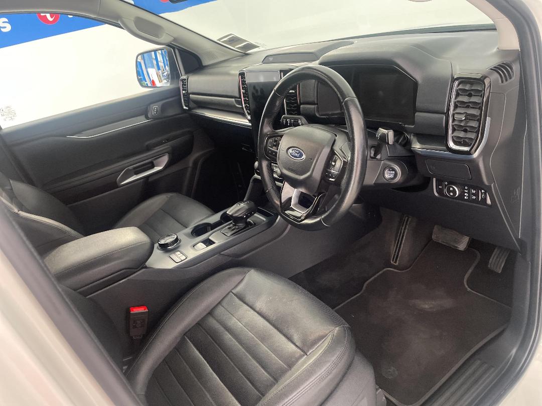 Photo '16' of Ford Everest