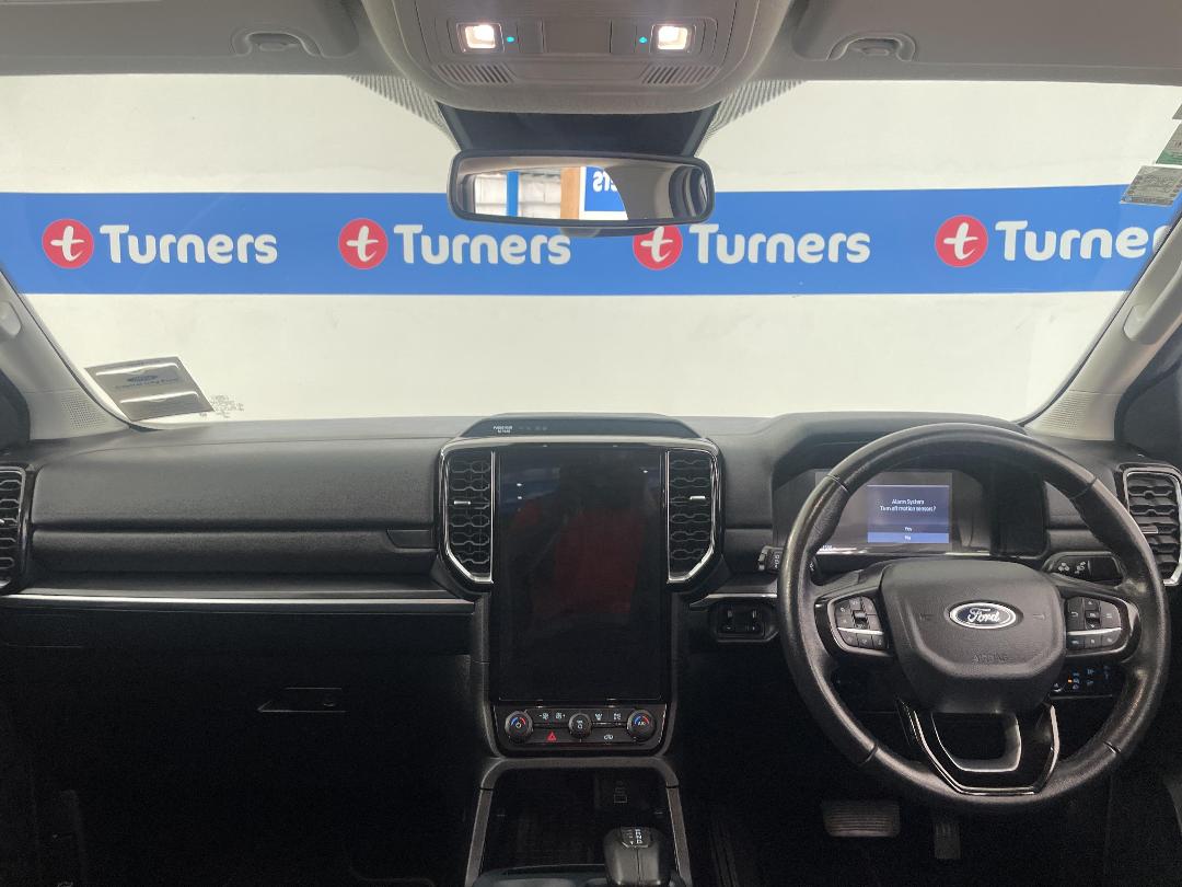 Photo '17' of Ford Everest