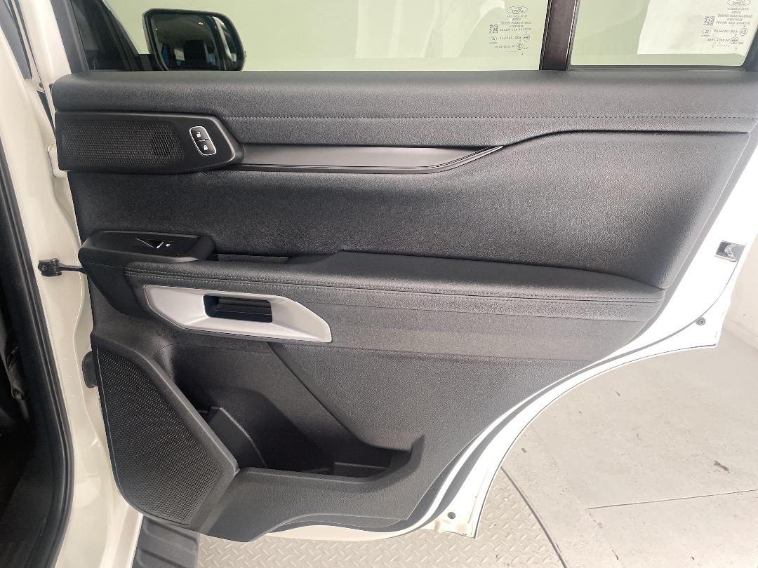 Photo '19' of Ford Everest