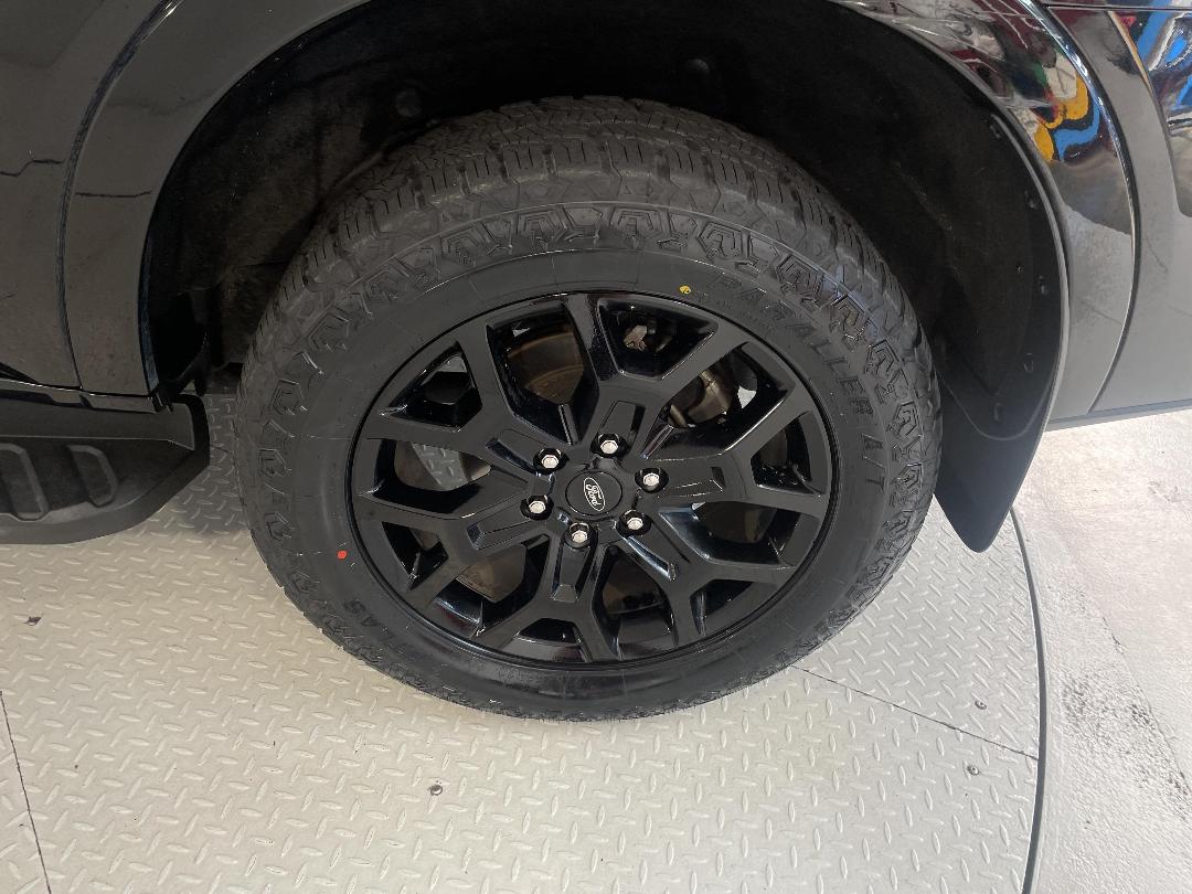 Photo '11' of Ford Everest Photo '11' of Ford Everest