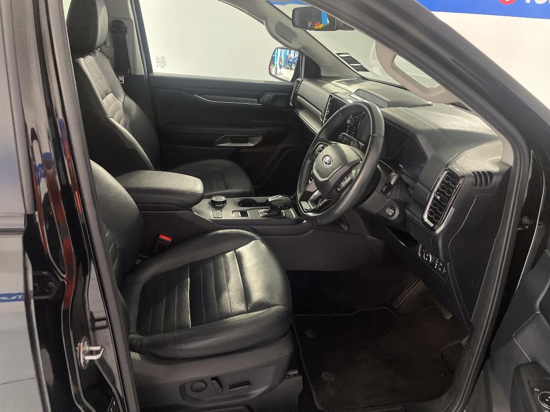 Photo '16' of Ford Everest Photo '16' of Ford Everest