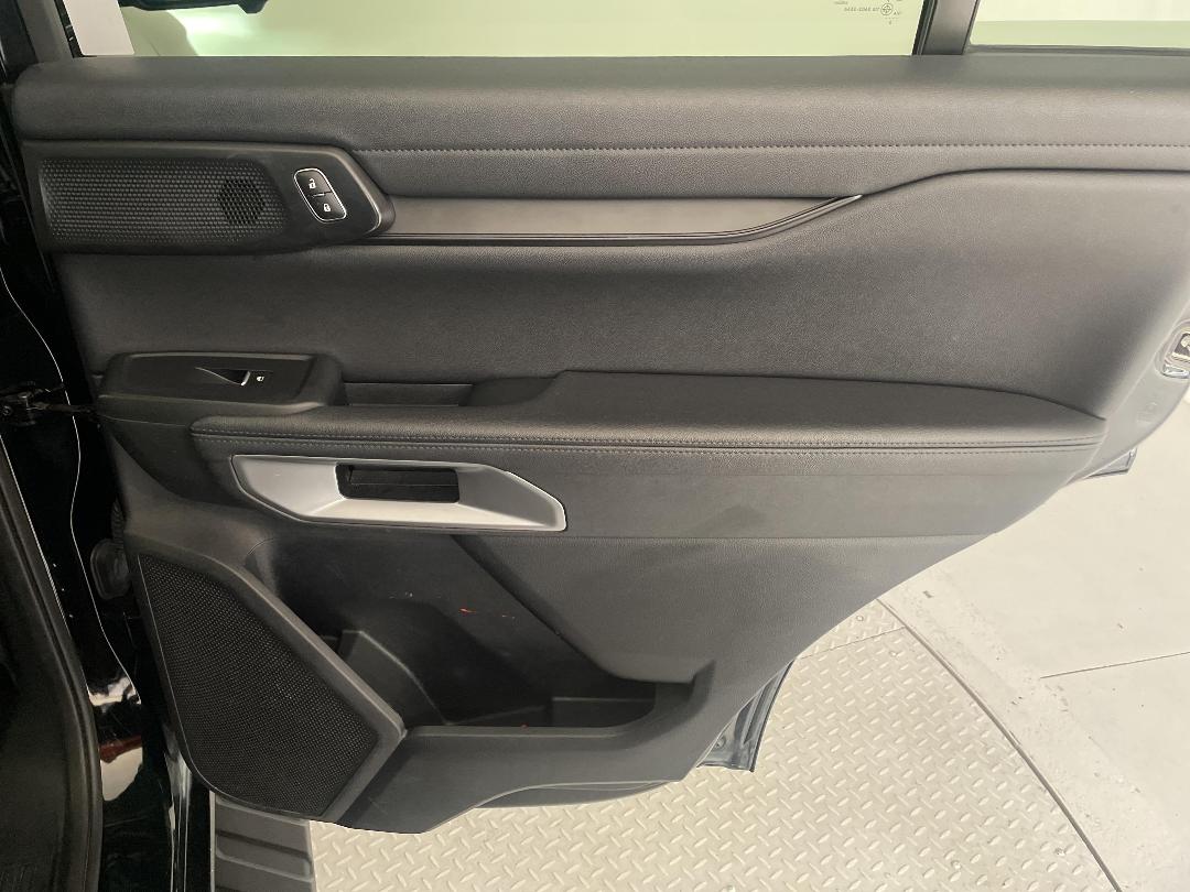 Photo '19' of Ford Everest Photo '19' of Ford Everest