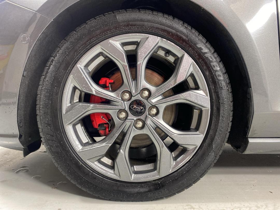 Photo '10' of Ford Focus