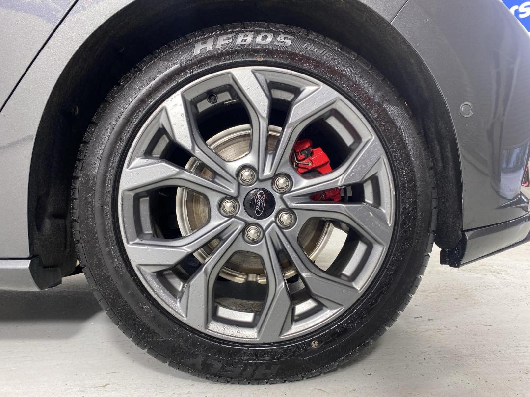 Photo '11' of Ford Focus