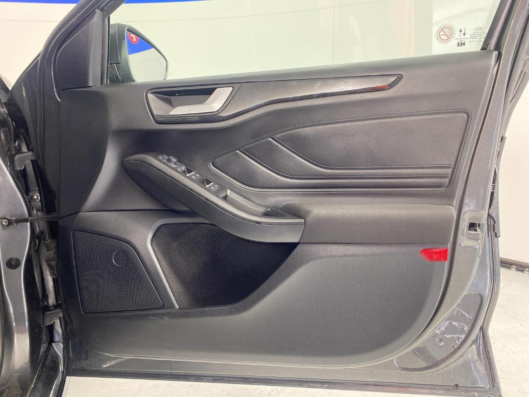 Photo '15' of Ford Focus