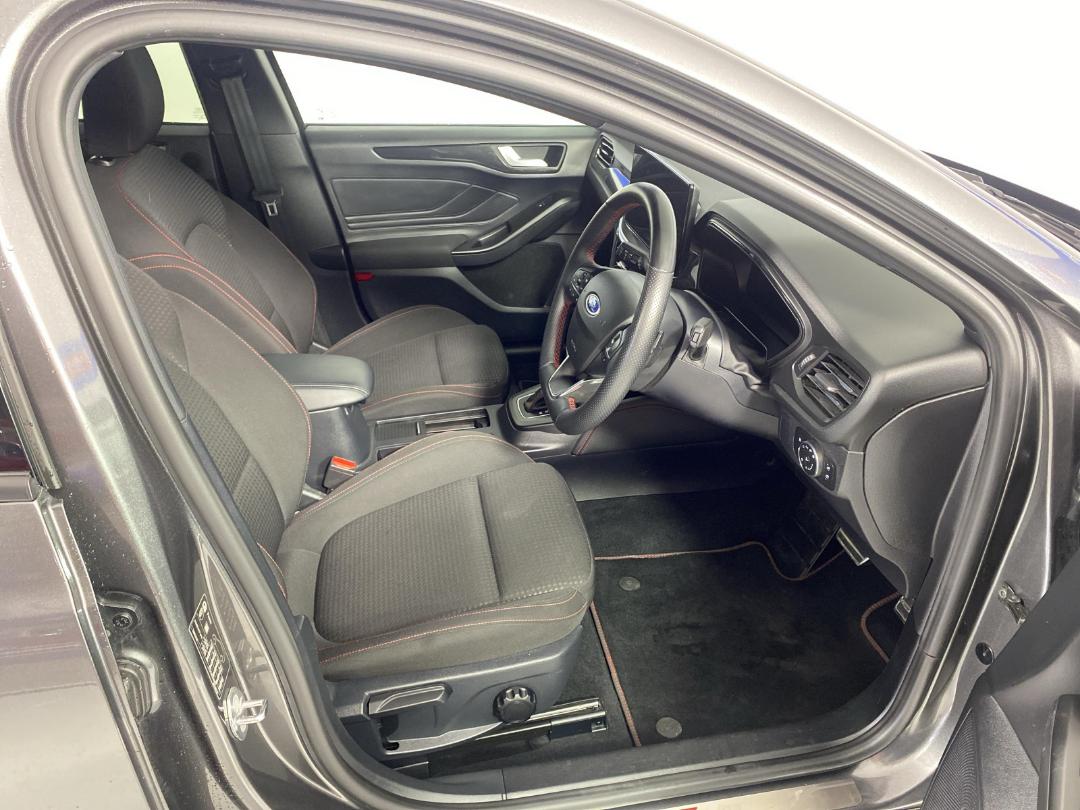 Photo '16' of Ford Focus