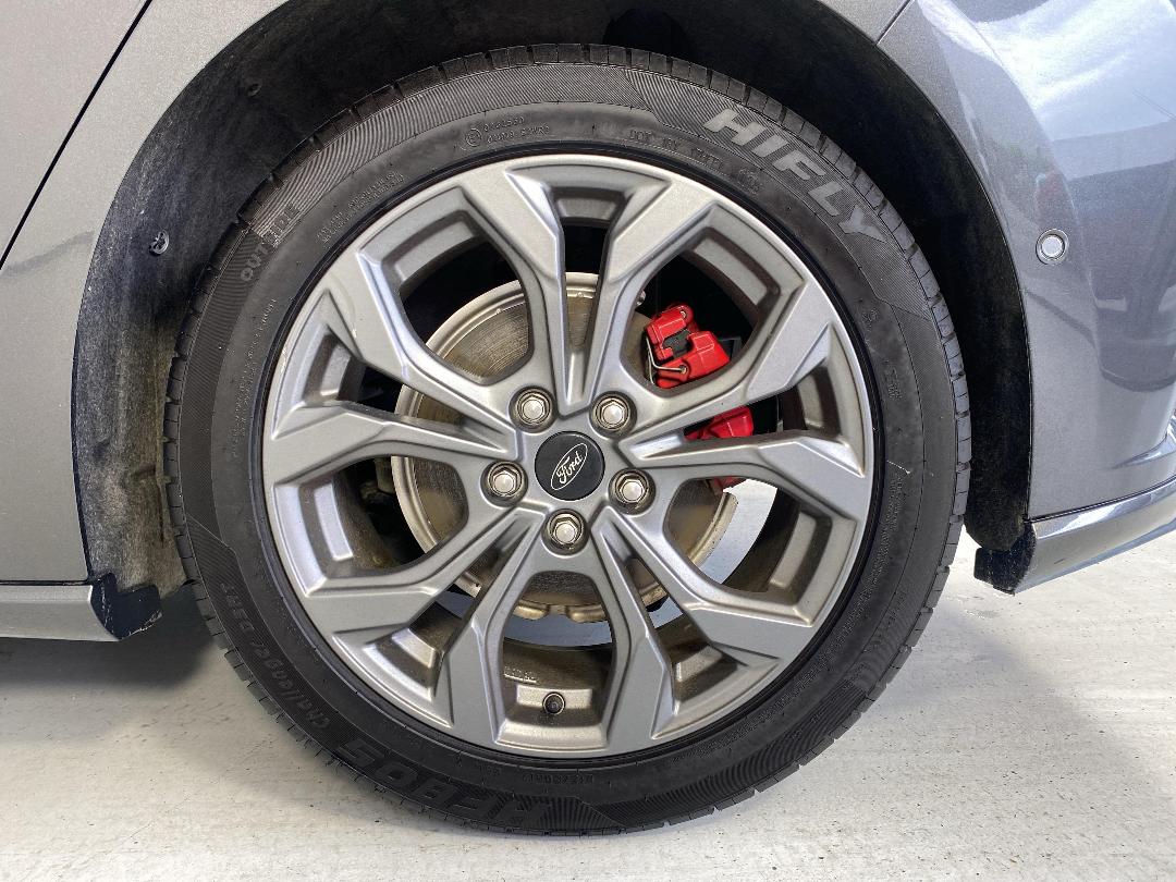 Photo '11' of Ford Focus