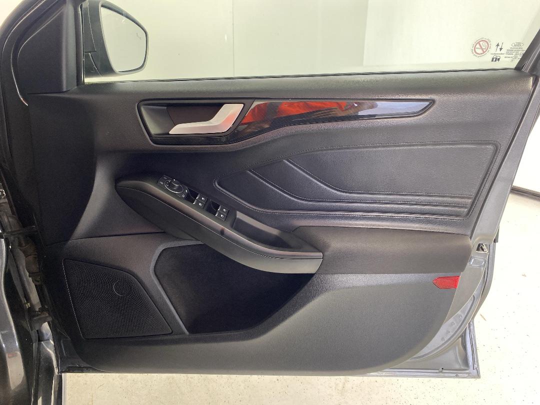 Photo '15' of Ford Focus