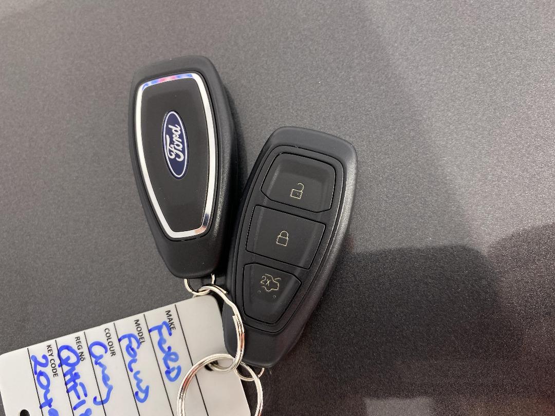 Photo '22' of Ford Focus