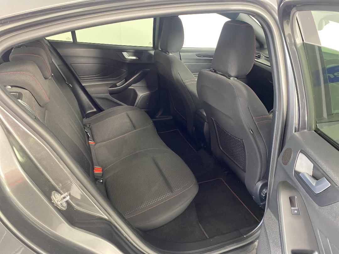 Photo '20' of Ford Focus