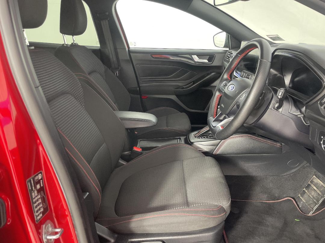 Photo '16' of Ford Focus Photo '16' of Ford Focus