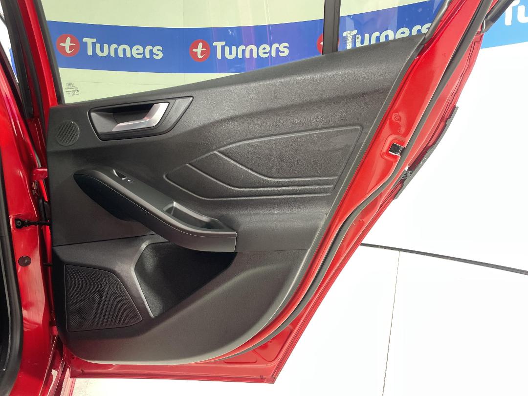 Photo '19' of Ford Focus Photo '19' of Ford Focus