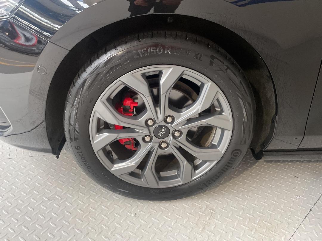 Photo '10' of Ford Focus