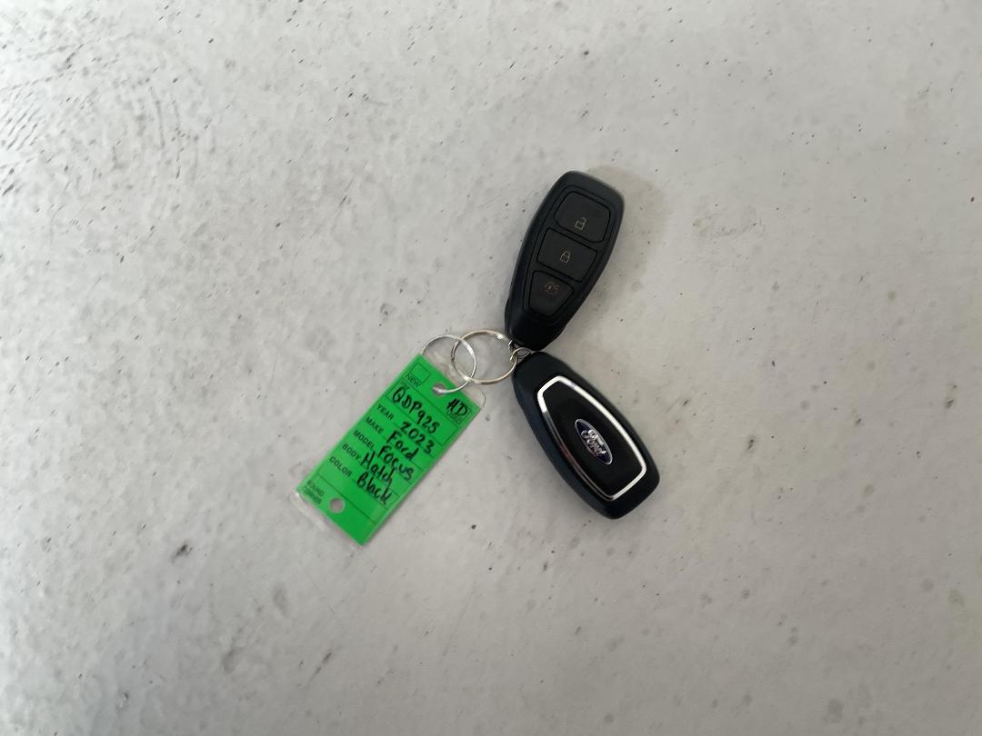 Photo '22' of Ford Focus