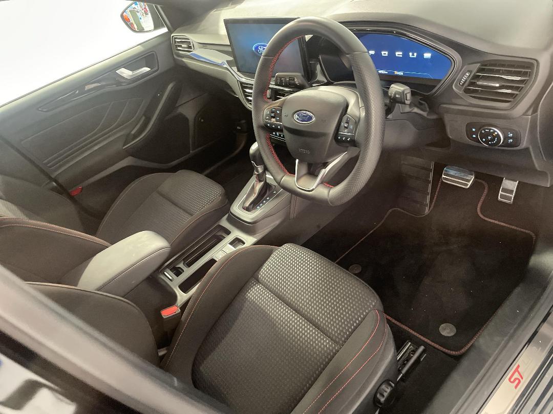 Photo '16' of Ford Focus