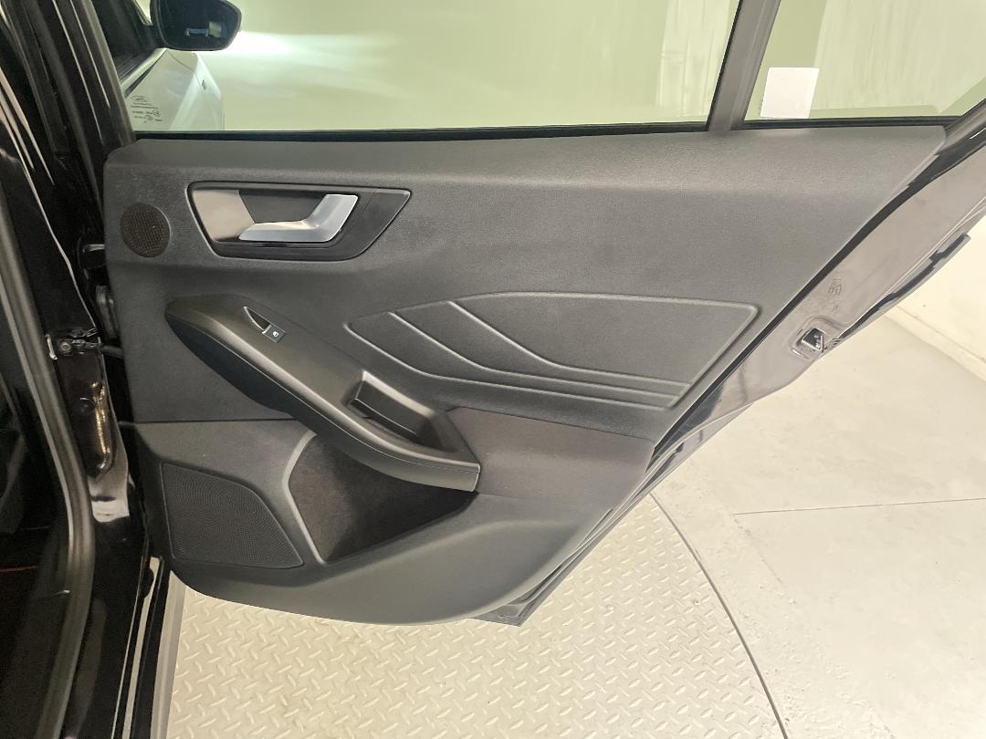 Photo '19' of Ford Focus