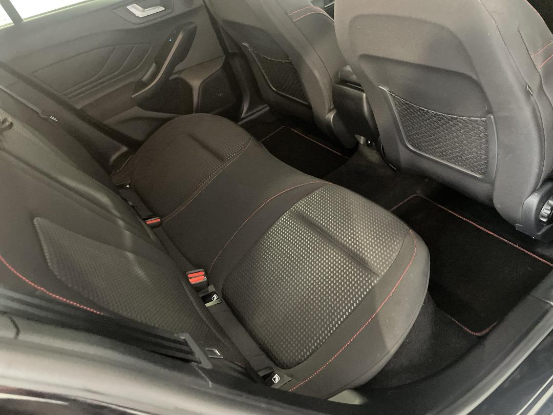 Photo '20' of Ford Focus