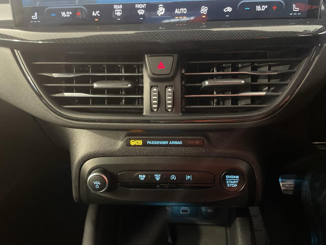 Photo '29' of Ford Focus