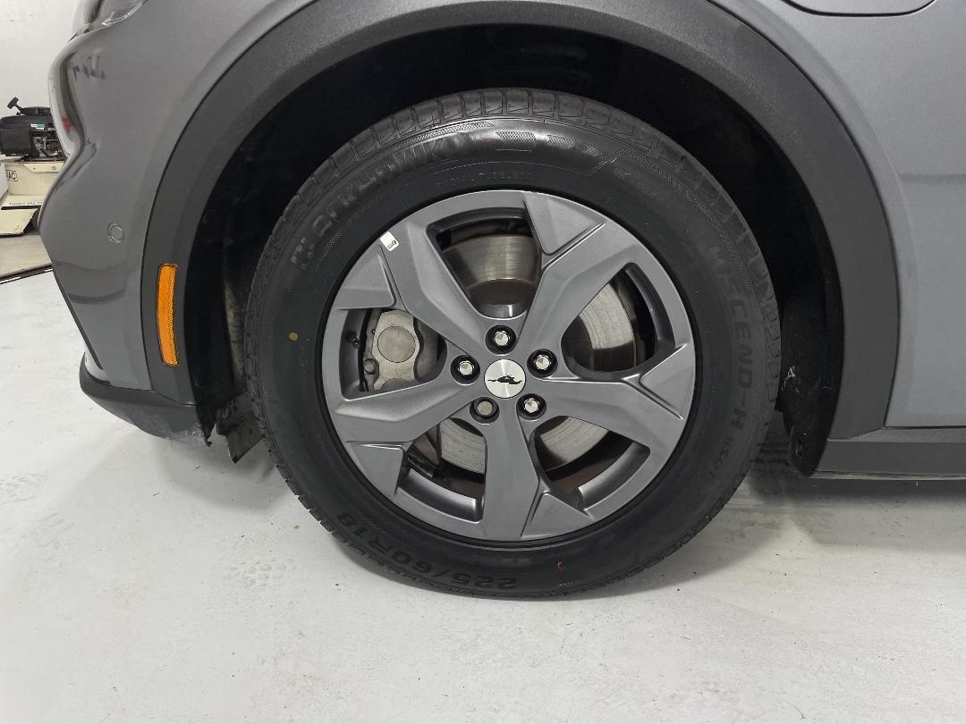 Photo '10' of Ford Mustang Mach-E