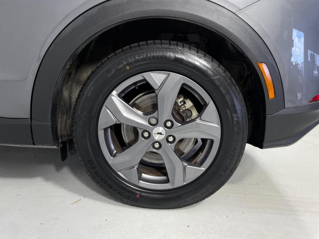 Photo '11' of Ford Mustang Mach-E