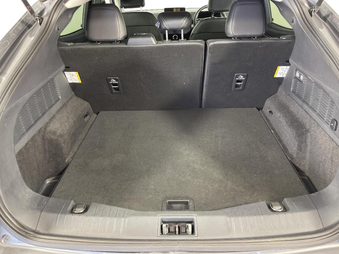 Photo '14' of Ford Mustang Mach-E