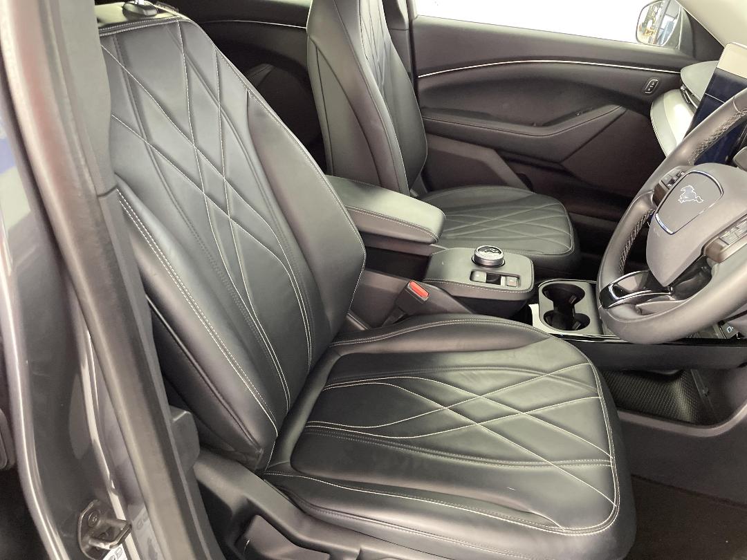 Photo '16' of Ford Mustang Mach-E